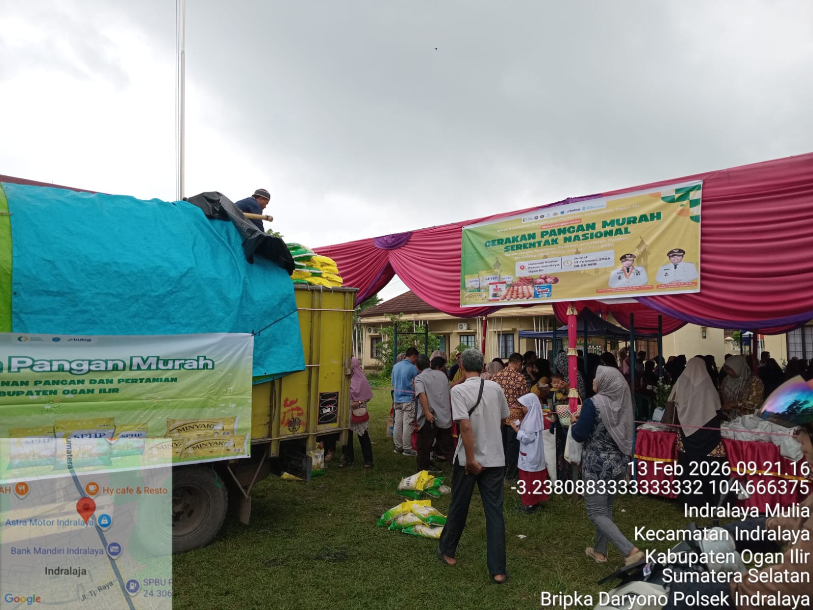 Polsek Indralaya Gelar Gerakan Pangan Murah, Ringankan Beban Warga