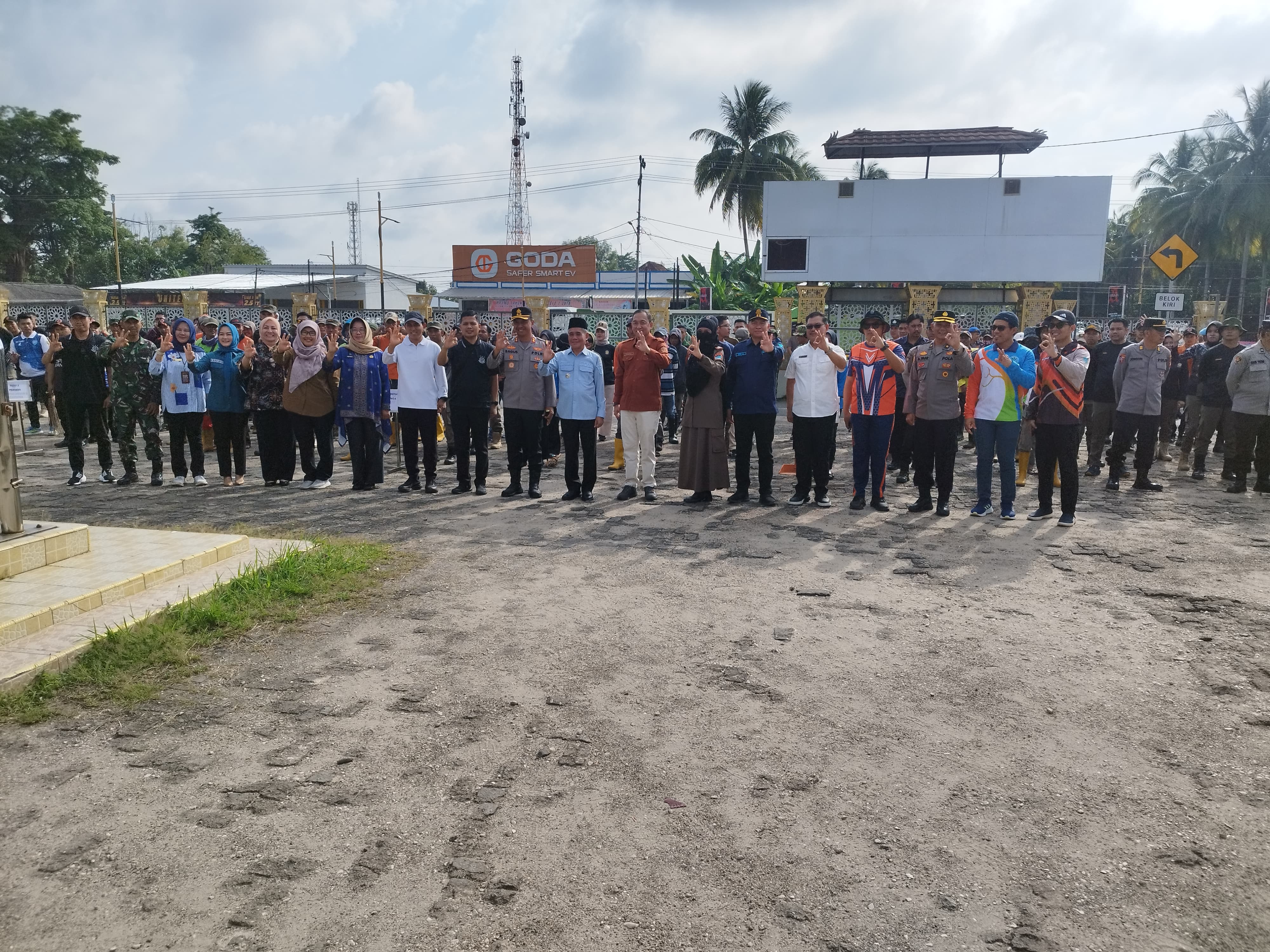 Polsek Indralaya Kolaborasi Lintas Sektor Wujudkan Gerakan Indonesia Asri